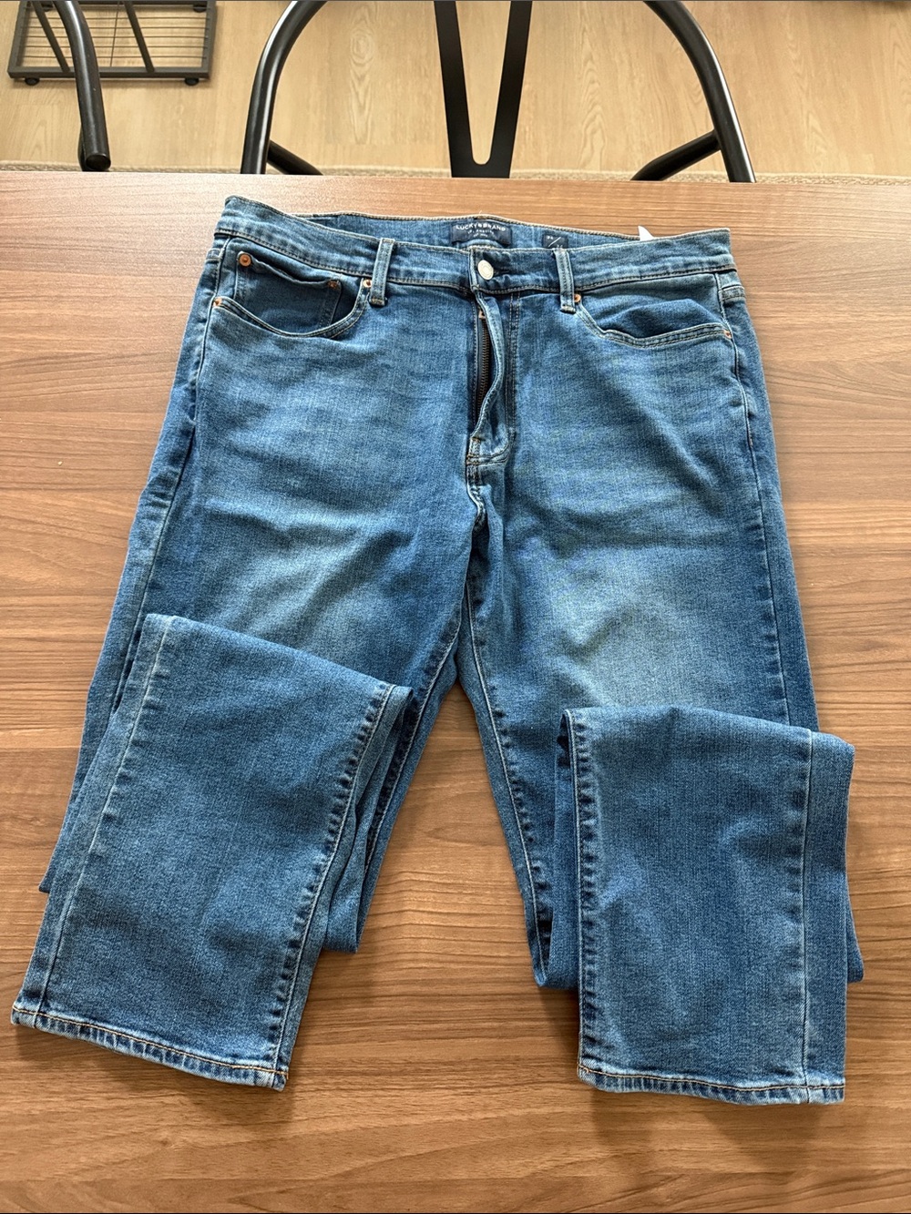 Lucky Brand Men's Medium Blue Straight Jeans